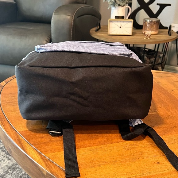 DISNEY Classic Mickey Mouse School Backpack NWT - Picture 6 of 7